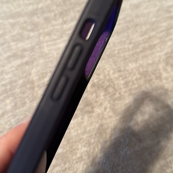 Tocol iPhone 14 Pro Silicone Case - Deep Purple - Picture 4 of 5